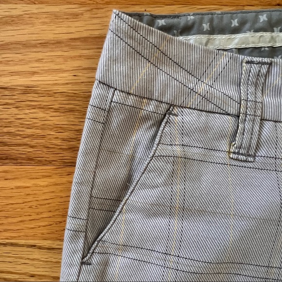 HURLEY PLAID SHORT SHORTS - Picture 6 of 7